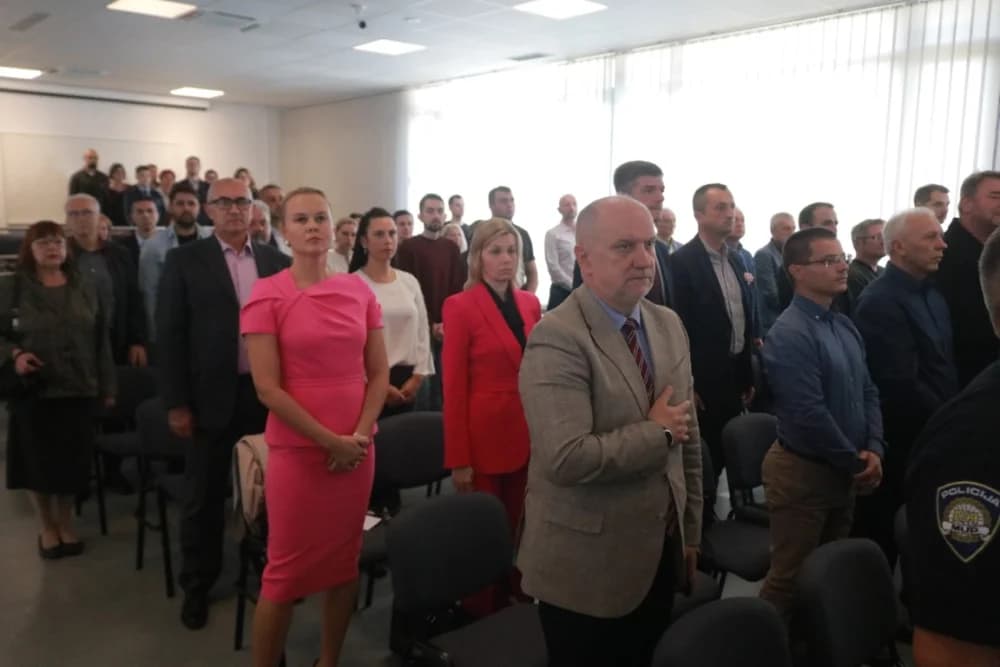 Slavonsko-brodsko Sveučilište kao najmlađe u Hrvatskoj bilježi zavidna dostignuća: „U tekućoj akademskoj godini studira oko dvije tisuće studenata na svim razinama sveučilišnih i stručnih studija“