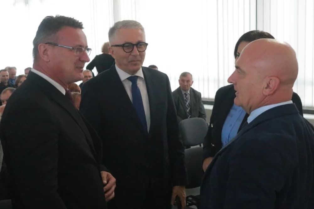 Slavonsko-brodsko Sveučilište kao najmlađe u Hrvatskoj bilježi zavidna dostignuća: „U tekućoj akademskoj godini studira oko dvije tisuće studenata na svim razinama sveučilišnih i stručnih studija“
