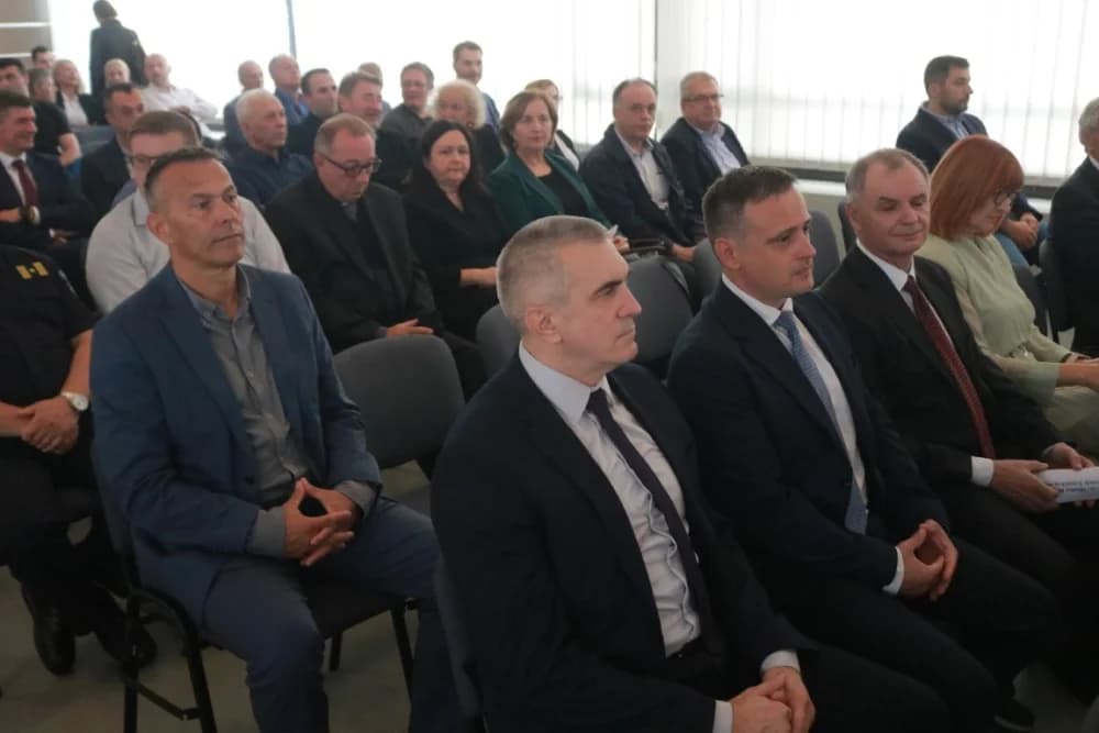 Slavonsko-brodsko Sveučilište kao najmlađe u Hrvatskoj bilježi zavidna dostignuća: „U tekućoj akademskoj godini studira oko dvije tisuće studenata na svim razinama sveučilišnih i stručnih studija“