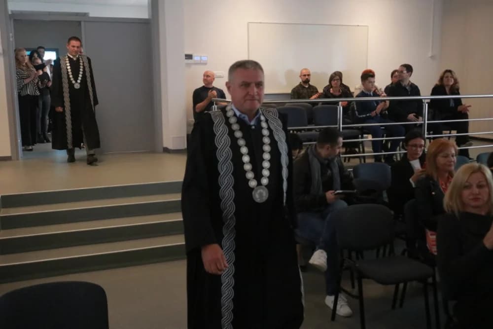Slavonsko-brodsko Sveučilište kao najmlađe u Hrvatskoj bilježi zavidna dostignuća: „U tekućoj akademskoj godini studira oko dvije tisuće studenata na svim razinama sveučilišnih i stručnih studija“