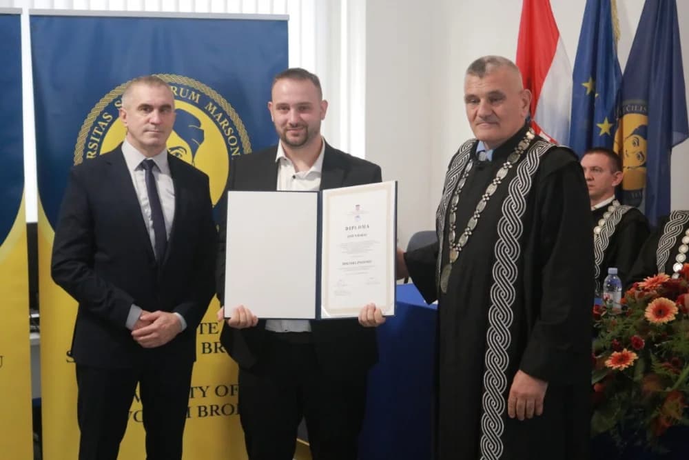Slavonsko-brodsko Sveučilište kao najmlađe u Hrvatskoj bilježi zavidna dostignuća: „U tekućoj akademskoj godini studira oko dvije tisuće studenata na svim razinama sveučilišnih i stručnih studija“