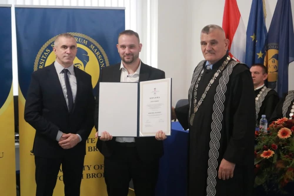 Slavonsko-brodsko Sveučilište kao najmlađe u Hrvatskoj bilježi zavidna dostignuća: „U tekućoj akademskoj godini studira oko dvije tisuće studenata na svim razinama sveučilišnih i stručnih studija“