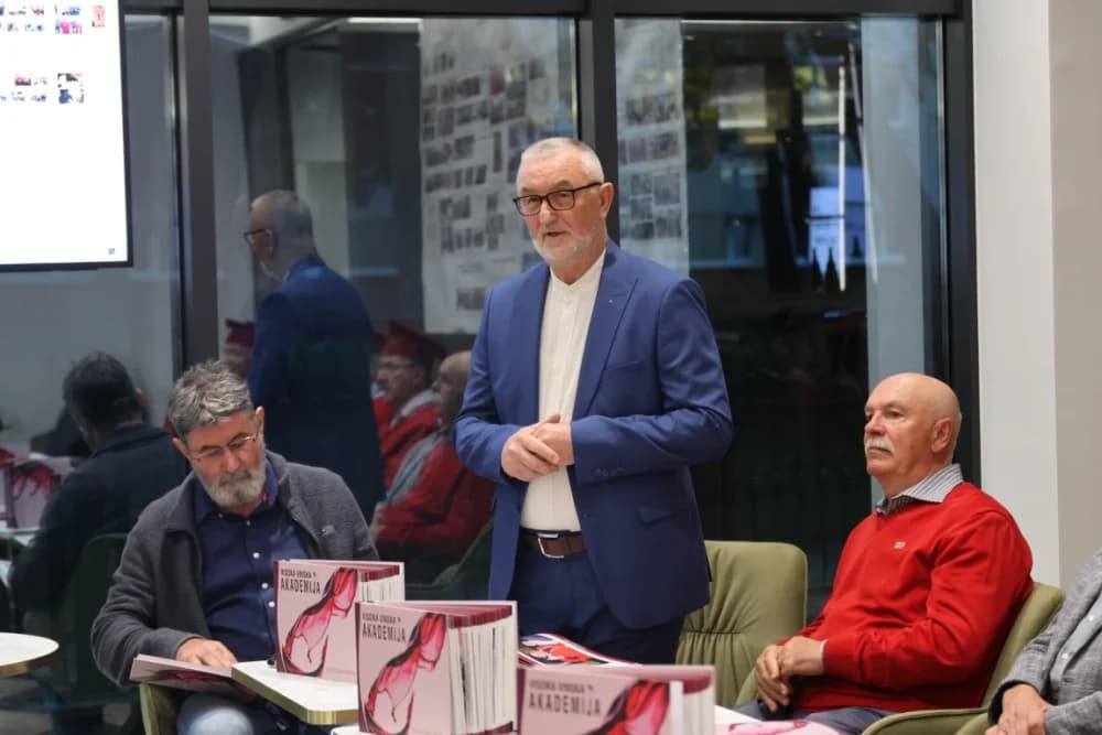 Predstavljena monografija ʼVisoka vinska akademija Slavonski Brodʼ