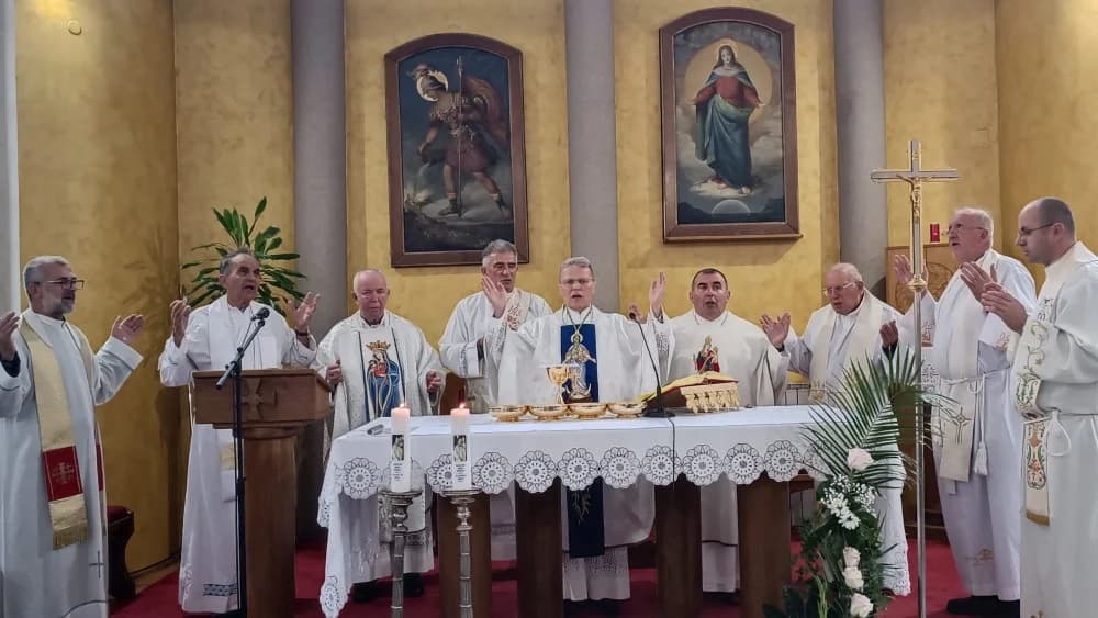 Nadbiskup Hranić u Sl. Brodu: Predvodio misno slavlj