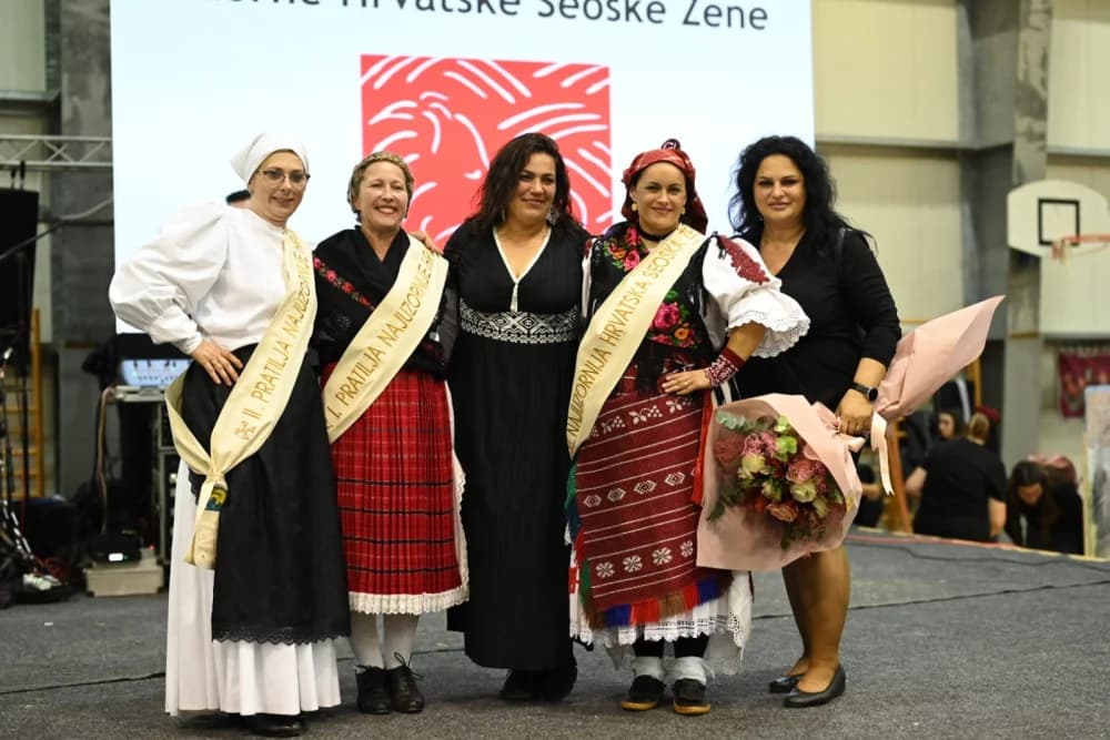 ALEKSANDRA BERIĆ, NAJUZORNIJA HRVATSKA SEOSKA ŽENA 2024. : ʼ Osjećam veliku odgovornost i iznimnu čast što sam odabrana da čuvam tradicijuʼ