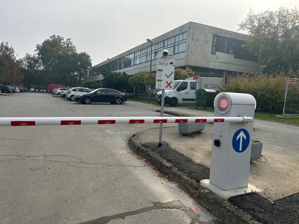 U primjeni je novi sustav naplate parkiranja kod Koncertne dvorane Ivane Brlić – Mažuranić