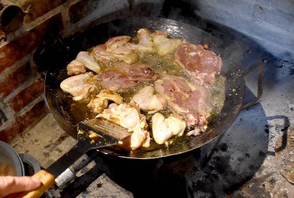 ČLANOVI KAPTOLAČKOG „VINO-KAPA“ GOSTI NOVOKAPELAČKIH I ORIOVAČKIH VINARA: Uz pečene kestene i druge delicije kušano mlado vino