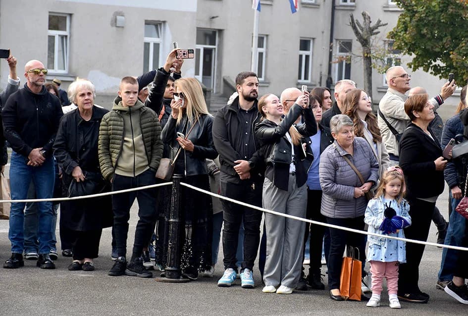 Prisegnuo 43. naraštaj ročnika na dragovoljnom osposobljavanju u požeškoj vojarni 123. brigade