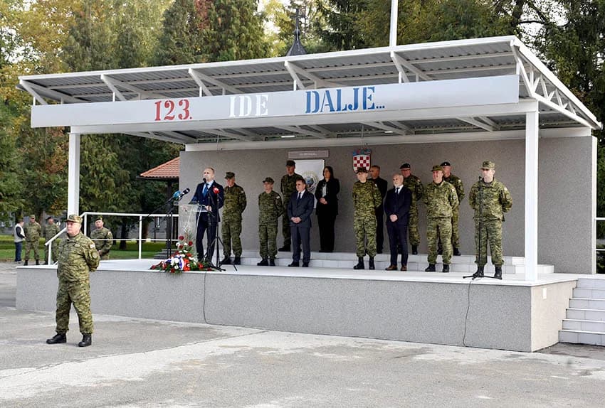 Prisegnuo 43. naraštaj ročnika na dragovoljnom osposobljavanju u požeškoj vojarni 123. brigade