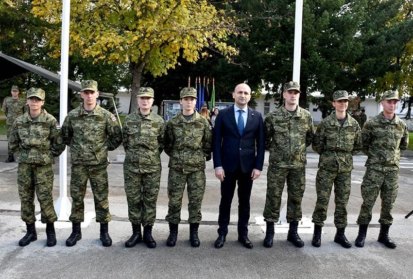 Prisegnuo 43. naraštaj ročnika na dragovoljnom osposobljavanju u požeškoj vojarni 123. brigade