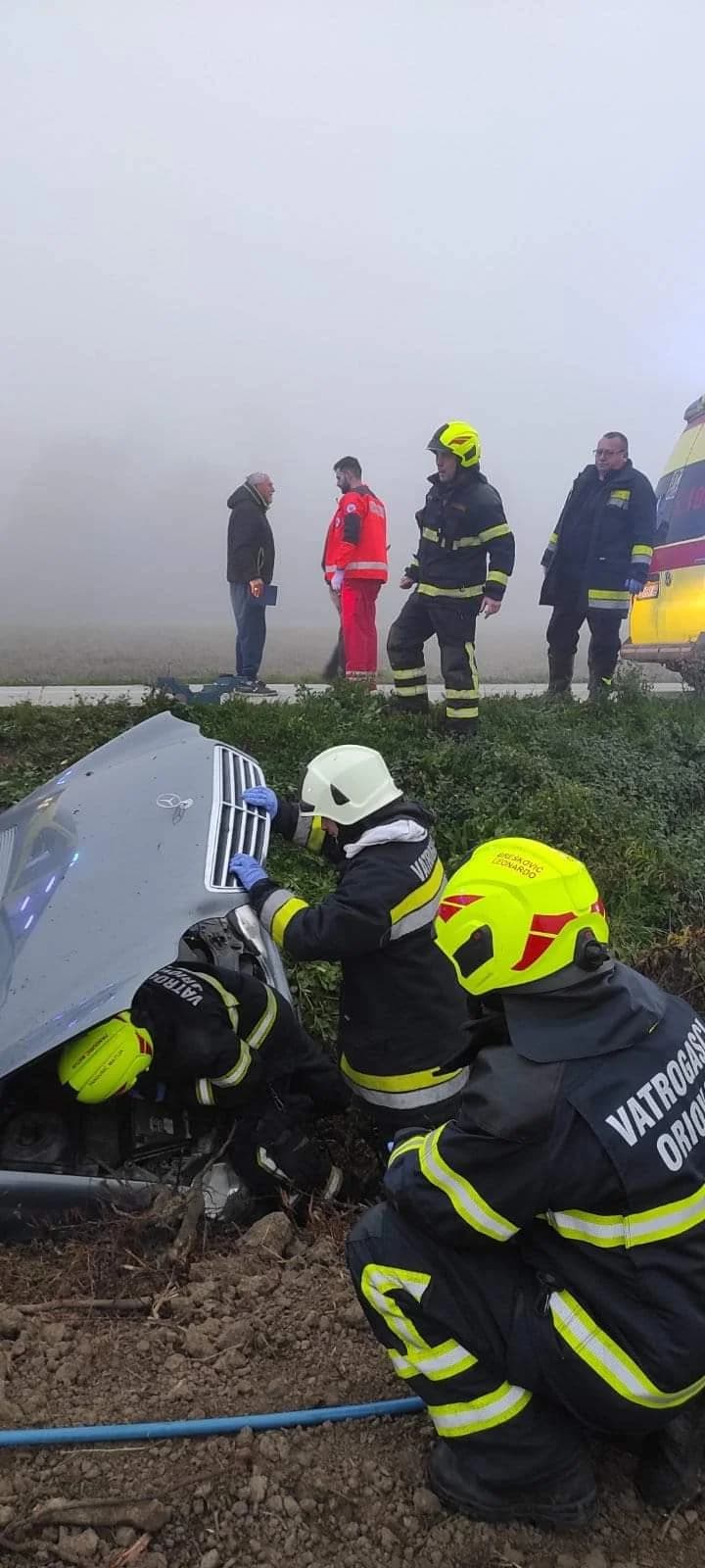 Prometna nesreća, intervenirali vatrogasci