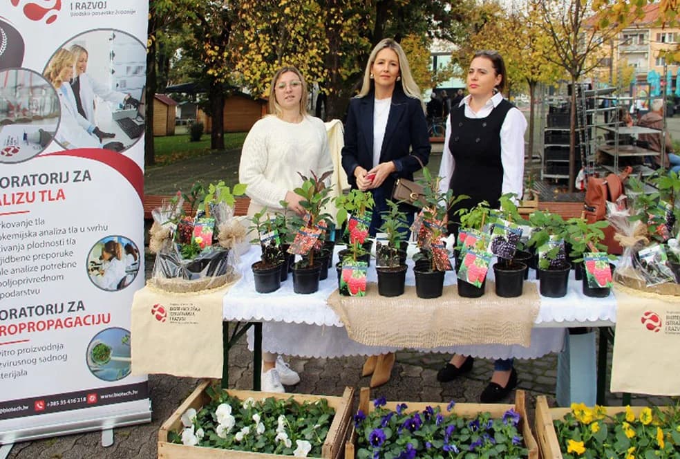 Velik broj izlagača i posjetitelja na Jesenskom poljoprivredno-poduzetničkom sajmu u Novoj Gradiški