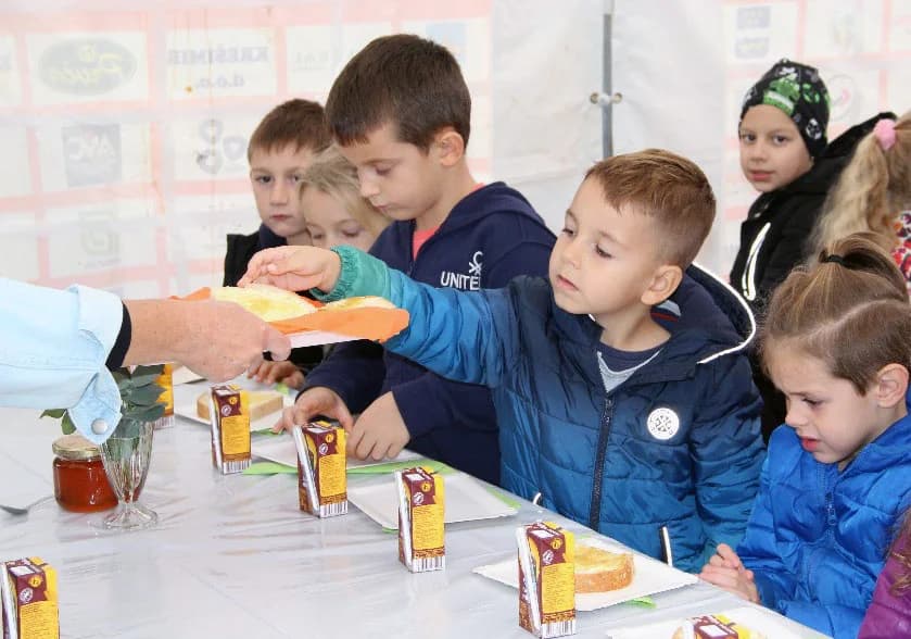Velik broj izlagača i posjetitelja na Jesenskom poljoprivredno-poduzetničkom sajmu u Novoj Gradiški