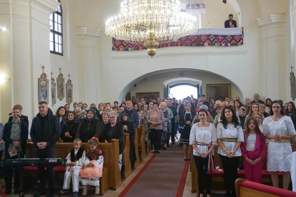 Novi oltar i ambon u Dubočcu blagoslovio biskup Ivo Martinović