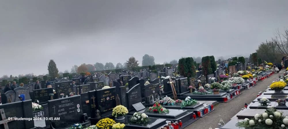 STOTINE BROĐANA NA GROBLJU: Dostojno obilježen blagdan Svih svetih