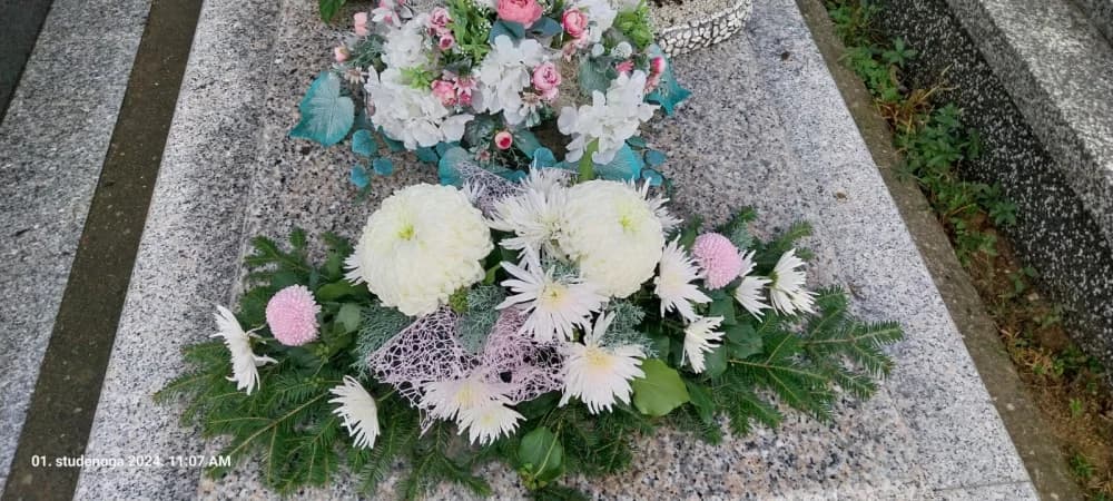 STOTINE BROĐANA NA GROBLJU: Dostojno obilježen blagdan Svih svetih