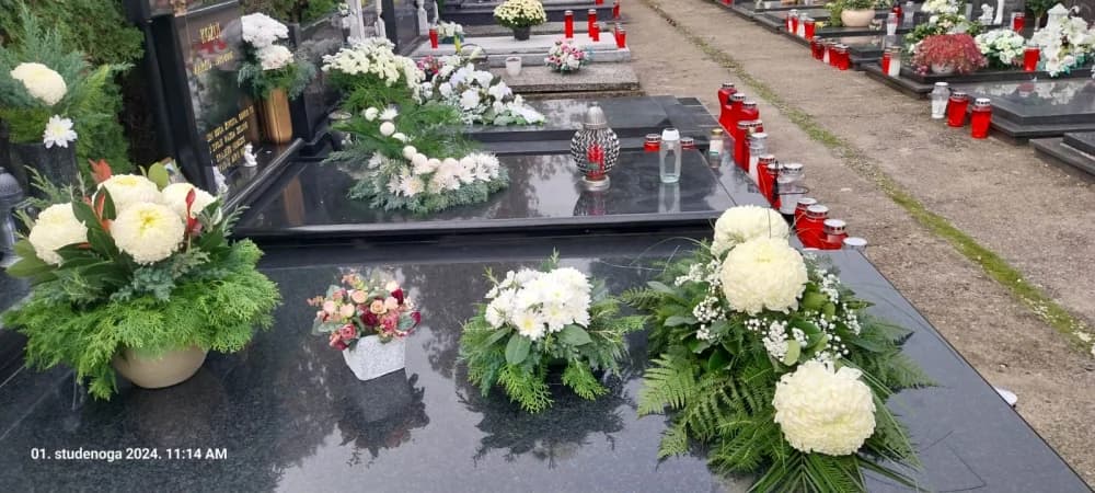 STOTINE BROĐANA NA GROBLJU: Dostojno obilježen blagdan Svih svetih