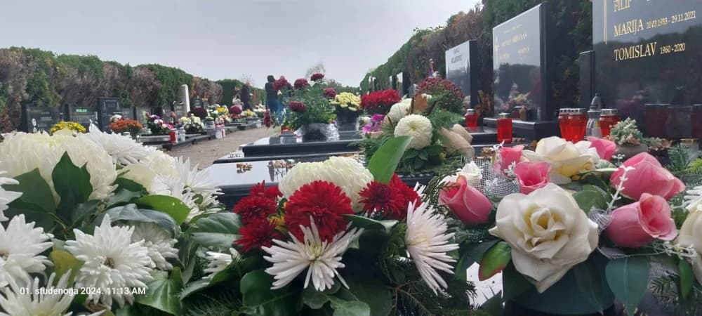 STOTINE BROĐANA NA GROBLJU: Dostojno obilježen blagdan Svih svetih