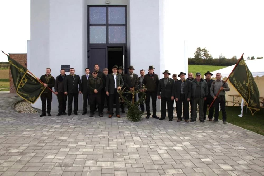 Lovci četiri lovozakupnika oko Starog Petrovog Sela zajedno slavili svog zaštitnika