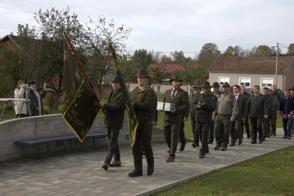 Lovci četiri lovozakupnika oko Starog Petrovog Sela zajedno slavili svog zaštitnika