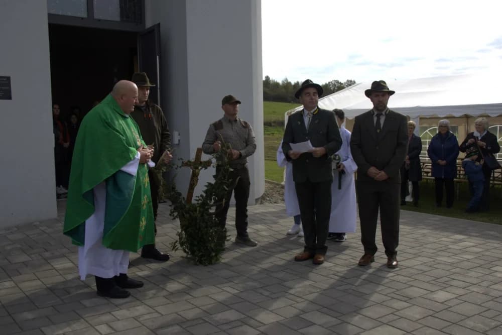 Lovci četiri lovozakupnika oko Starog Petrovog Sela zajedno slavili svog zaštitnika