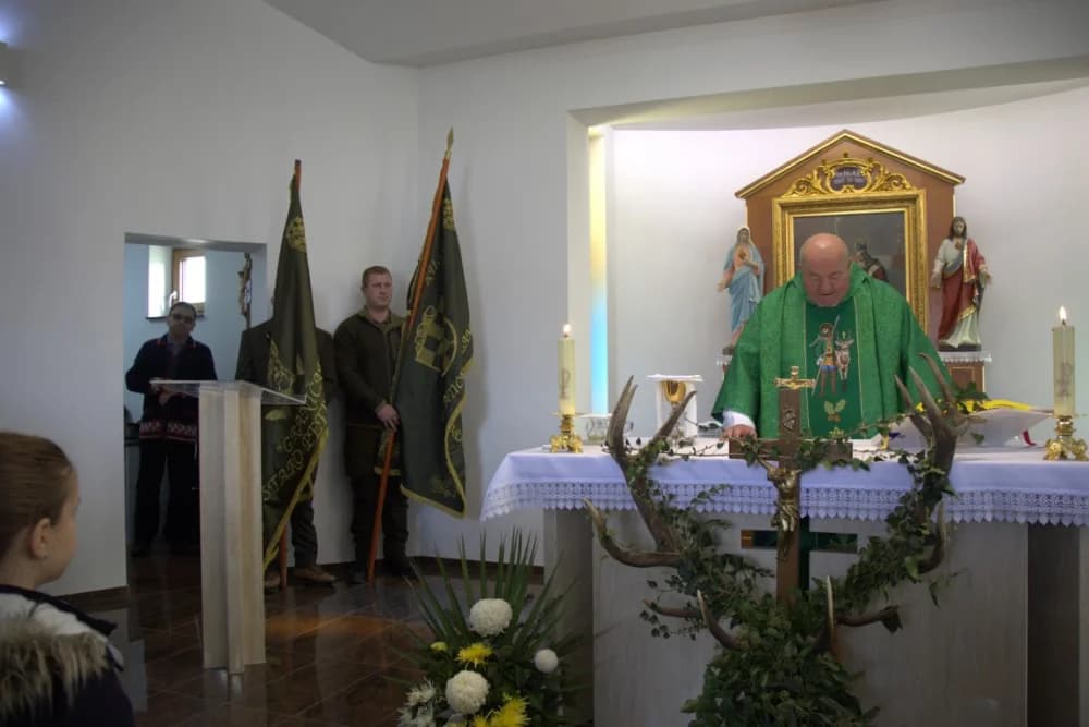 Lovci četiri lovozakupnika oko Starog Petrovog Sela zajedno slavili svog zaštitnika
