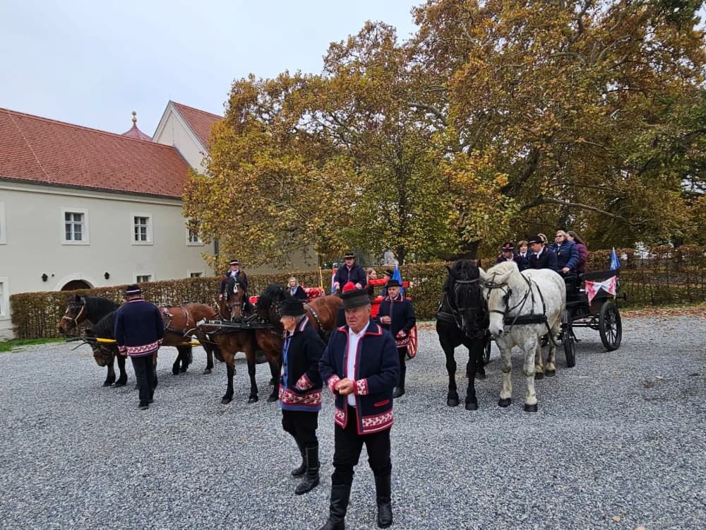 Nikad veći broj planinara, izlagača i posjetitelja na ovogodišnjem Martinje u Kutjevu koje će mnogima u dubokom sjećanju