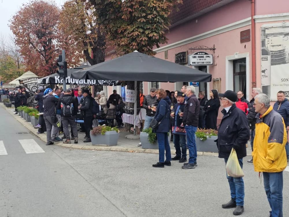 Nikad veći broj planinara, izlagača i posjetitelja na ovogodišnjem Martinje u Kutjevu koje će mnogima u dubokom sjećanju