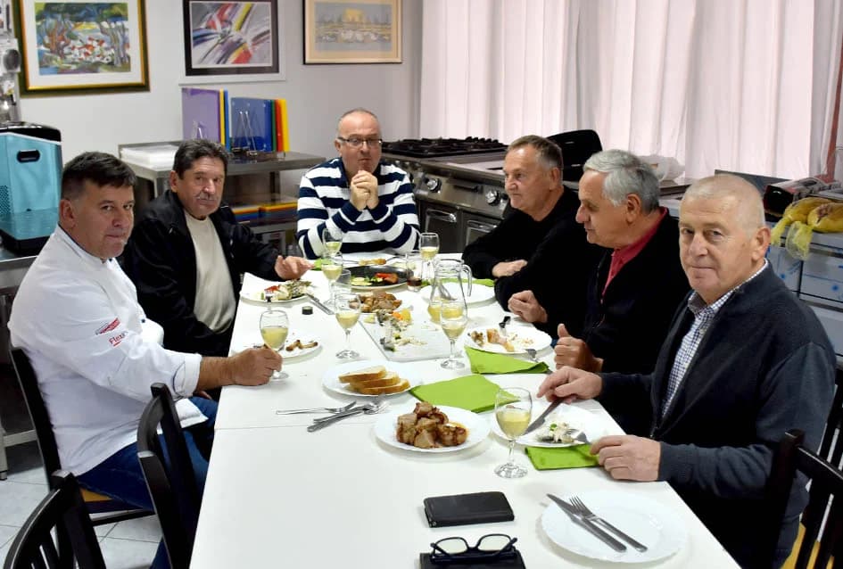 SALON  JELUŠIĆ d.o.o. IZ KAPTOLA:	 Predstavljena profesionalna kuhinjska oporema