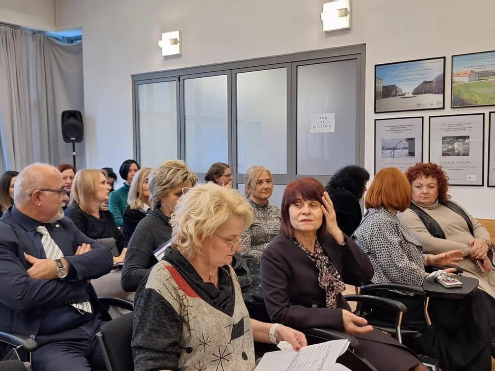 ʼTi držiš kormilo, okreni prema slobodi!ʼ moto je ovogodišnjeg Mjeseca borbe protiv ovisnosti