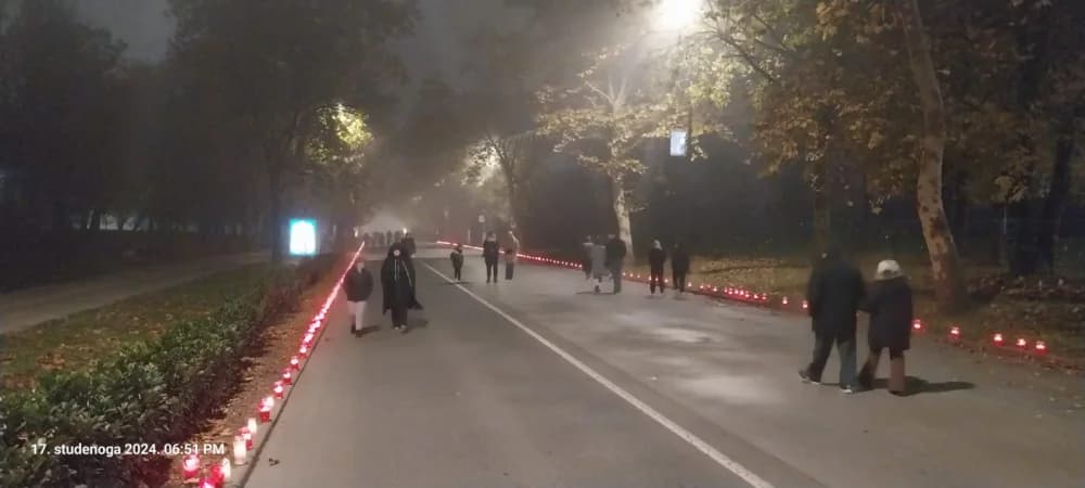 STOTINE LAMPIONA: Sl. Brod se prisjeća Vukovara i Škabrnje