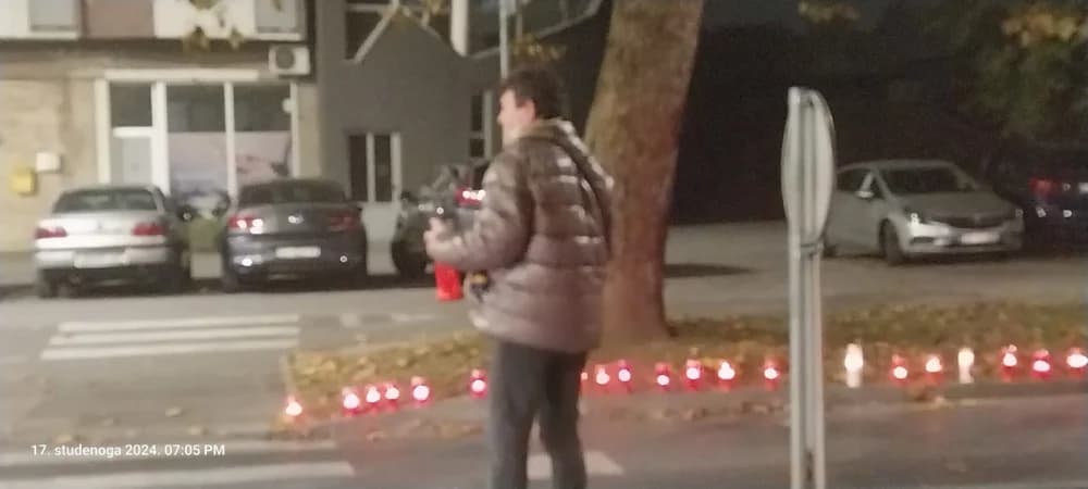 STOTINE LAMPIONA: Sl. Brod se prisjeća Vukovara i Škabrnje