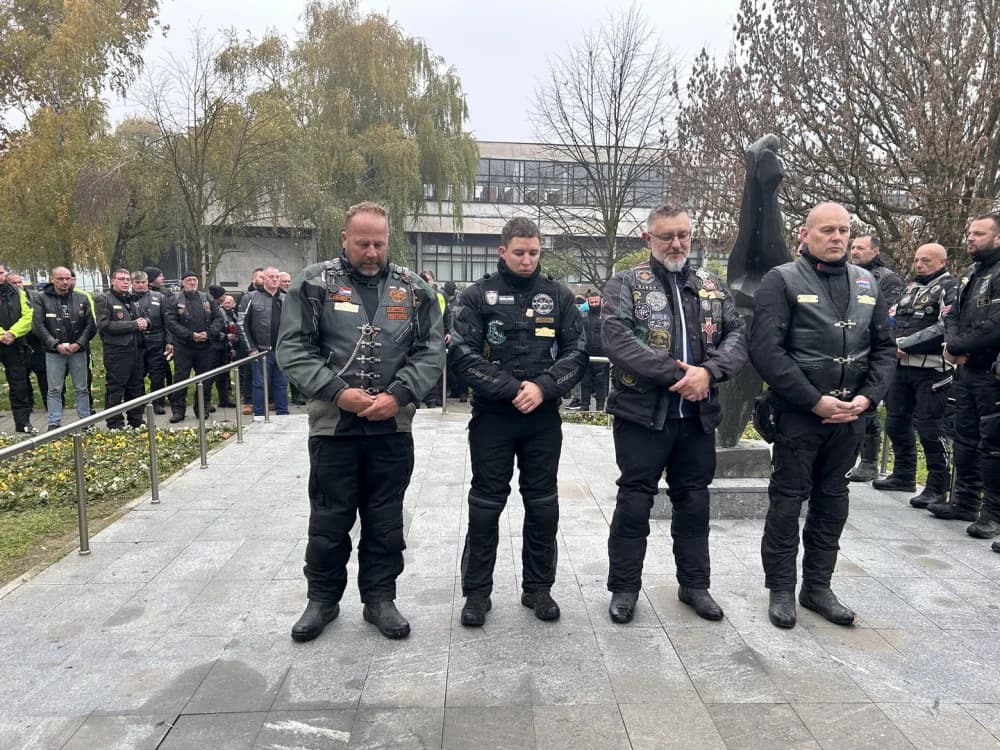 Karavana motociklista u Slavonskom Brodu odala počast poginulim braniteljima Vukovara i Škabrnje