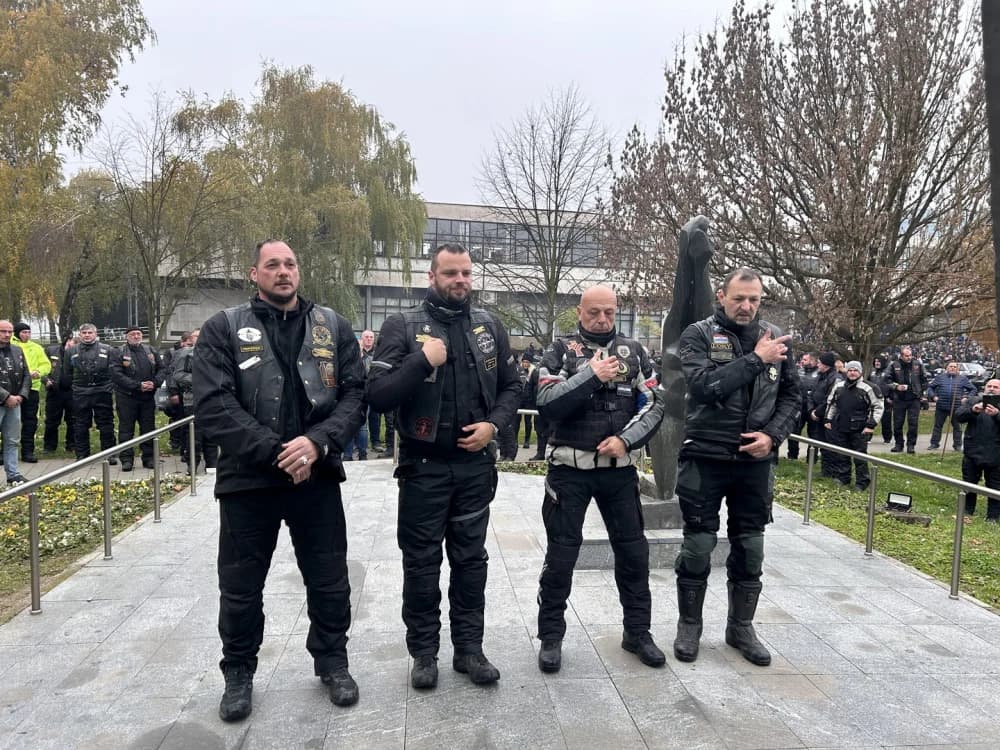 Karavana motociklista u Slavonskom Brodu odala počast poginulim braniteljima Vukovara i Škabrnje