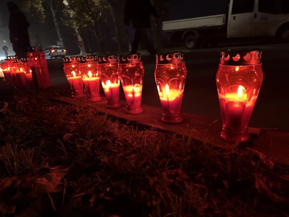 Slavonski Brod svijetli za Vukovar i Škabrnju