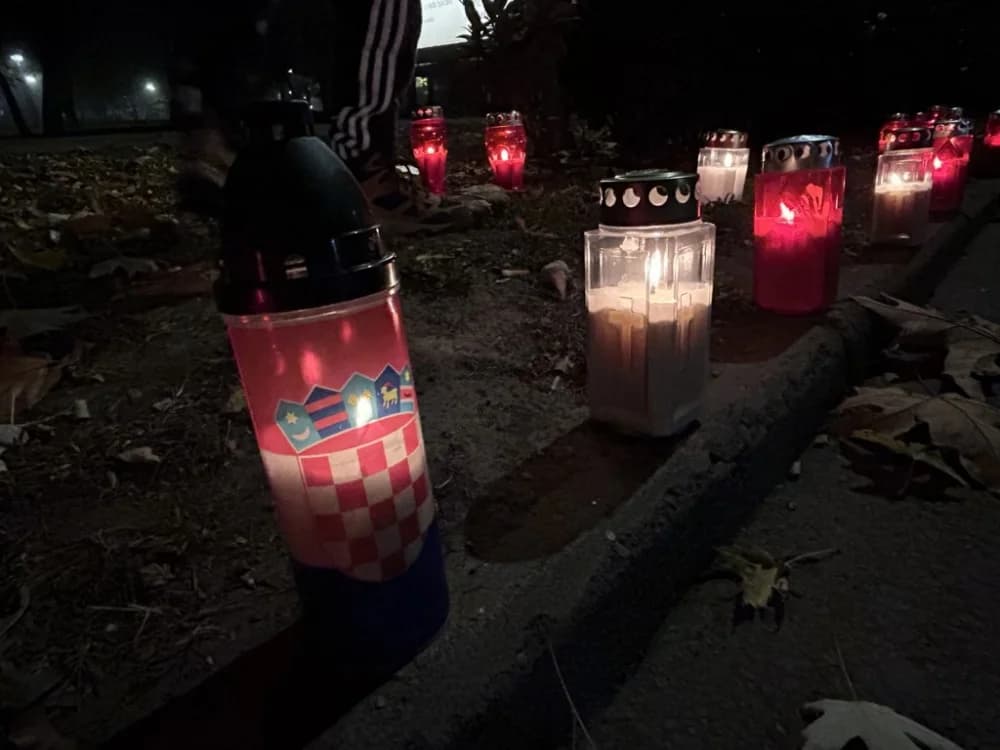 Slavonski Brod svijetli za Vukovar i Škabrnju