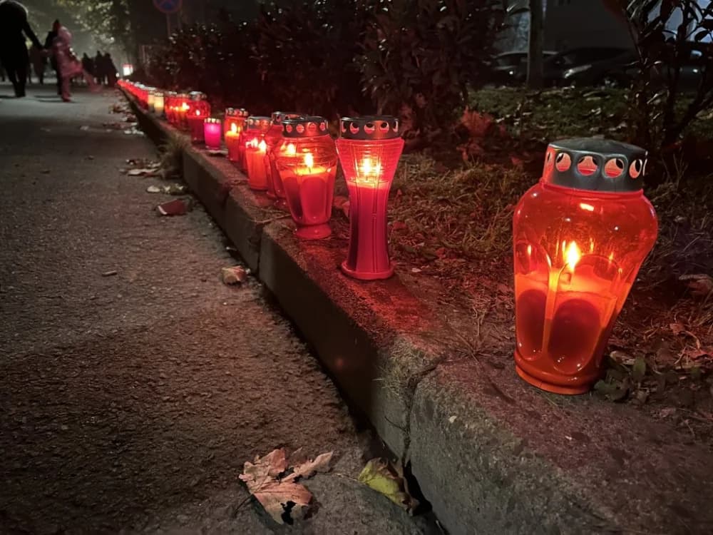 Slavonski Brod svijetli za Vukovar i Škabrnju