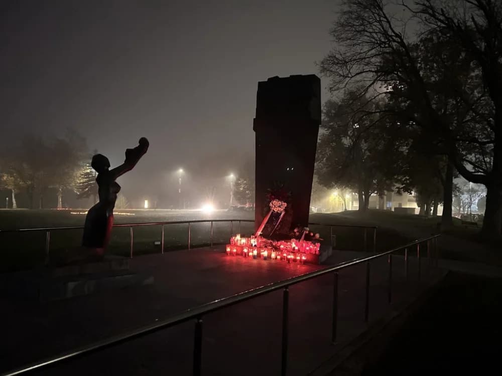 Slavonski Brod svijetli za Vukovar i Škabrnju