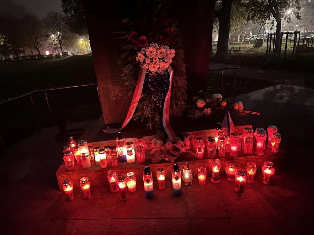 Slavonski Brod svijetli za Vukovar i Škabrnju
