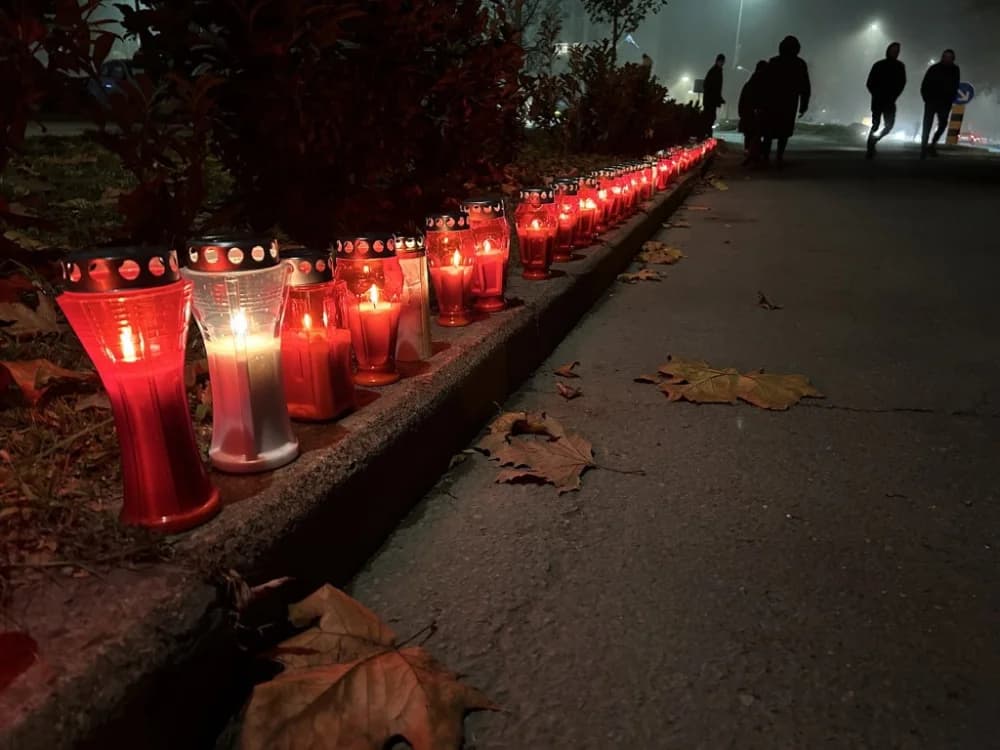 Slavonski Brod svijetli za Vukovar i Škabrnju