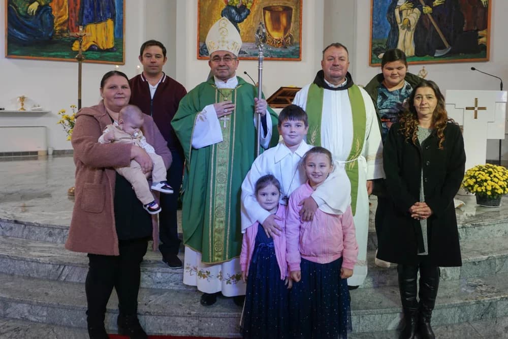 Krštenje petog djeteta roditelja Džanija-Damer u Okučanima