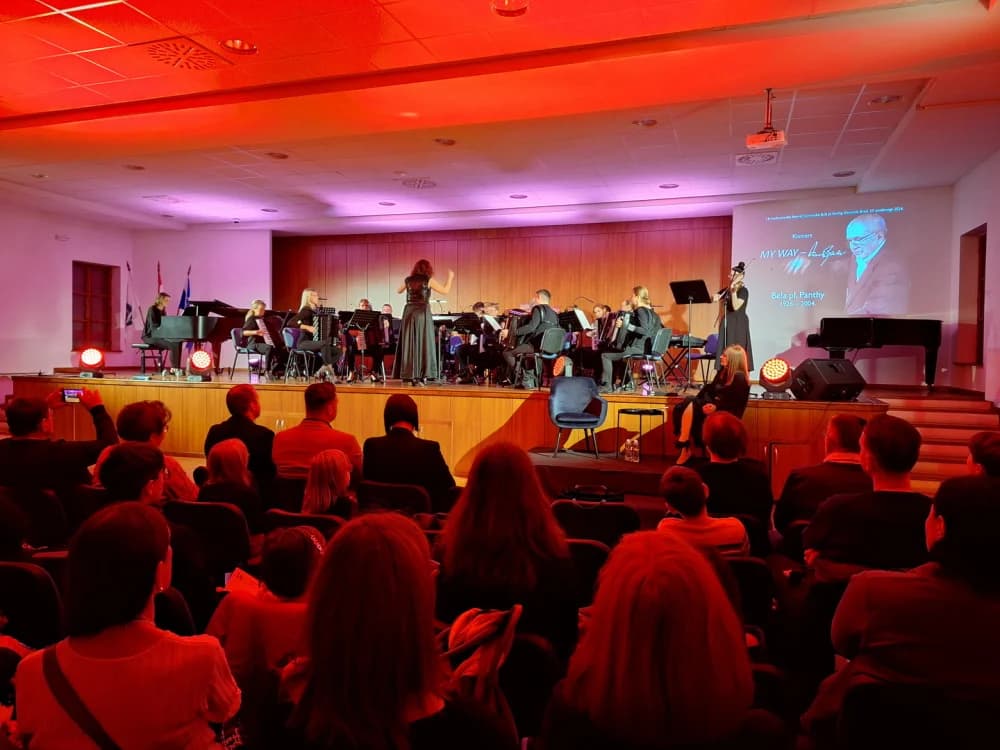 Nastup Brodskog harmonikaškog orkestra ,,Bela pl. Panthyʼʼ na 14. Međunarodnom festivalu harmonike