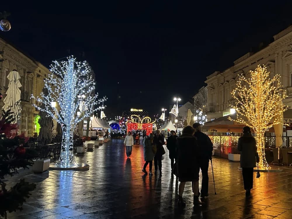 Počeo Advent u Slavonskom Brodu; upaljena prva adventska svijeća