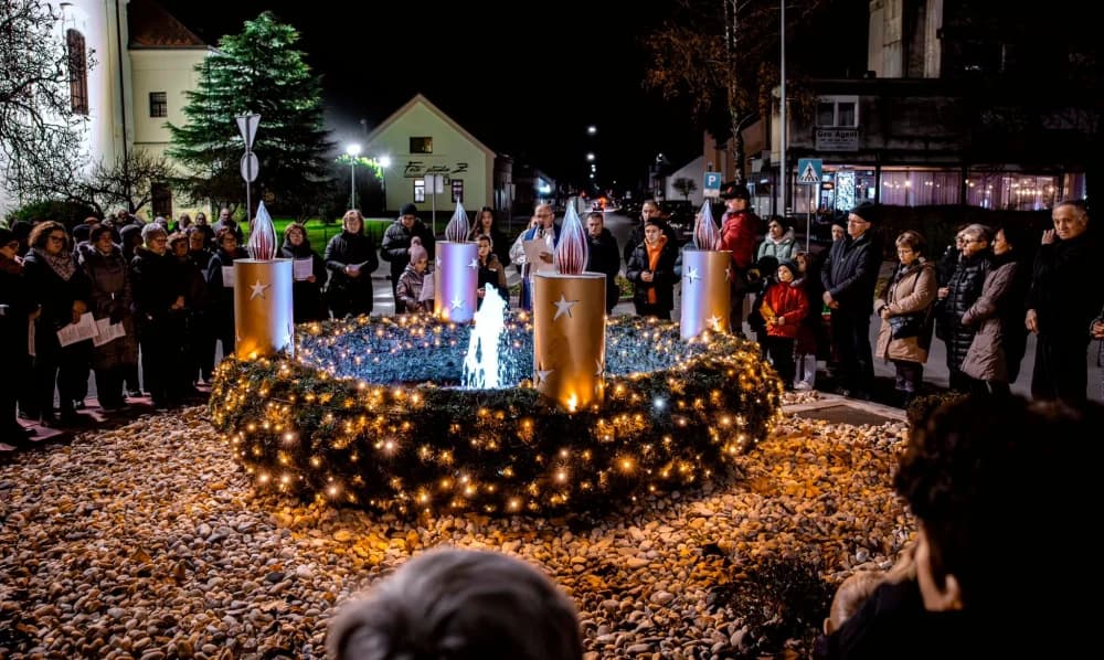 OTVOREN ADVENT ʼU NAŠEM GRADUʼ Sinonim za čarobne zimske večeri
