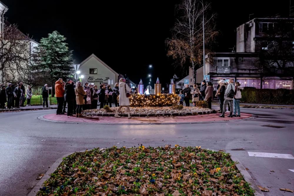 OTVOREN ADVENT ʼU NAŠEM GRADUʼ Sinonim za čarobne zimske večeri