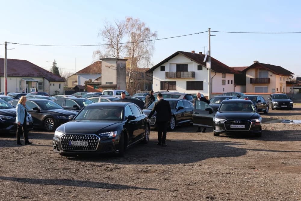 SLAVONSKI ŠAMAC: Premijer Plenković s ministrima i drugim dužnosnicima održao sjednicu Savjeta za Slavoniju, Baranju i Srijem