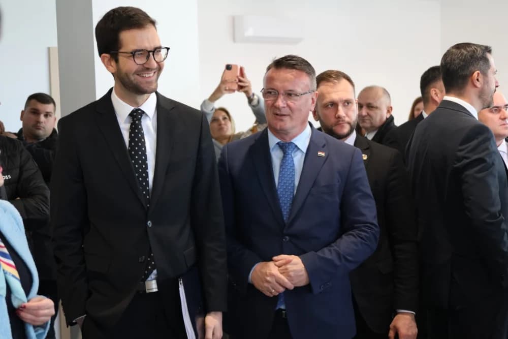 SLAVONSKI ŠAMAC: Premijer Plenković s ministrima i drugim dužnosnicima održao sjednicu Savjeta za Slavoniju, Baranju i Srijem