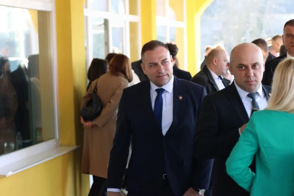 SLAVONSKI ŠAMAC: Premijer Plenković s ministrima i drugim dužnosnicima održao sjednicu Savjeta za Slavoniju, Baranju i Srijem