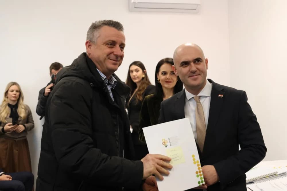 SLAVONSKI ŠAMAC: Premijer Plenković s ministrima i drugim dužnosnicima održao sjednicu Savjeta za Slavoniju, Baranju i Srijem