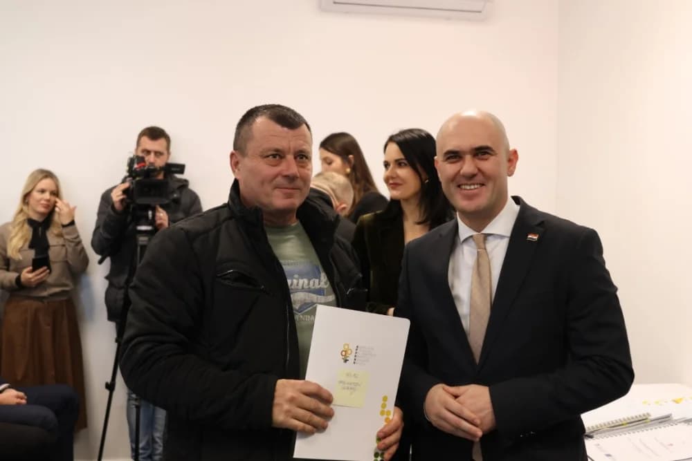 SLAVONSKI ŠAMAC: Premijer Plenković s ministrima i drugim dužnosnicima održao sjednicu Savjeta za Slavoniju, Baranju i Srijem